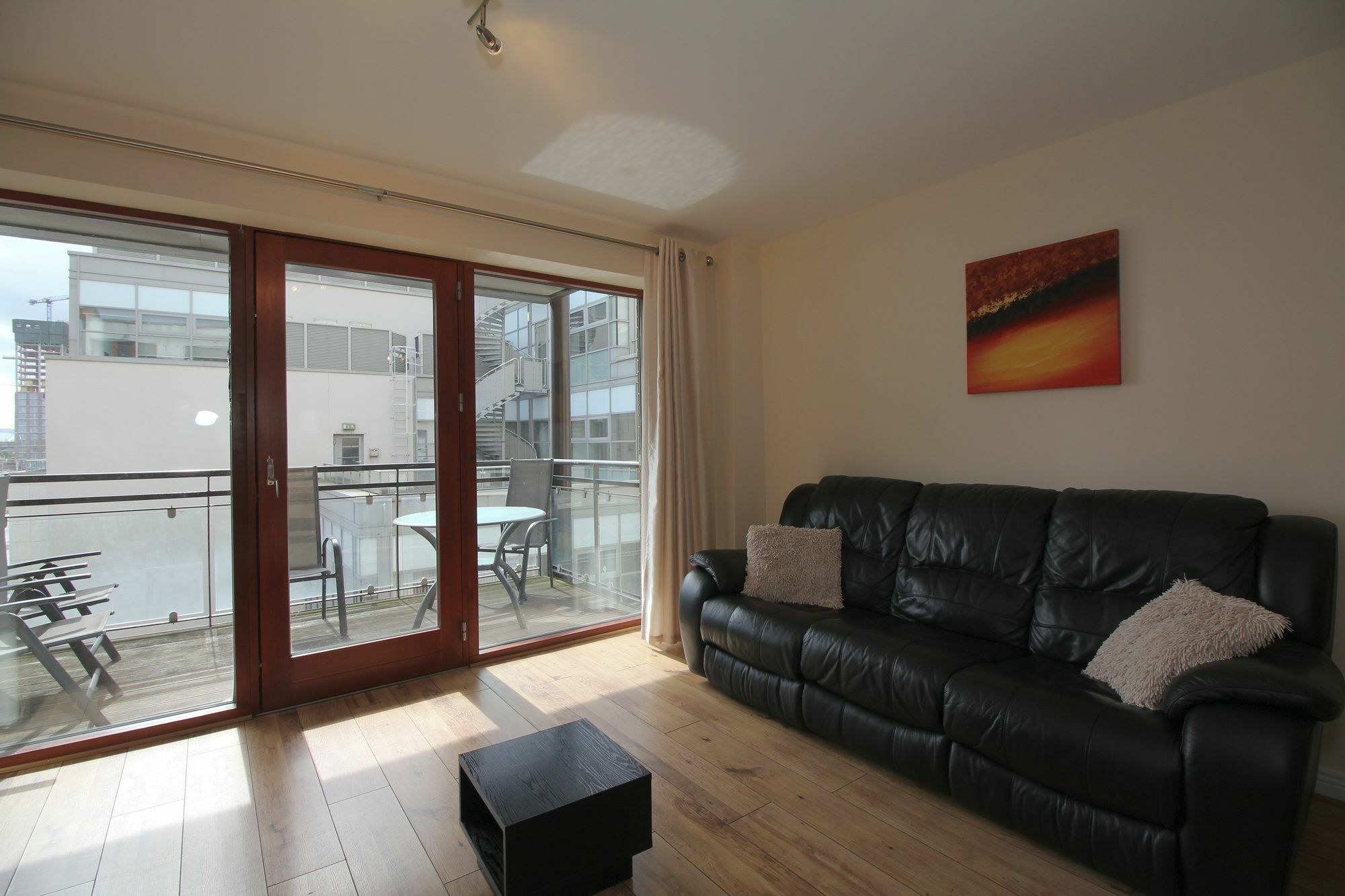 Point Village Modern Apartment Дублін Екстер'єр фото