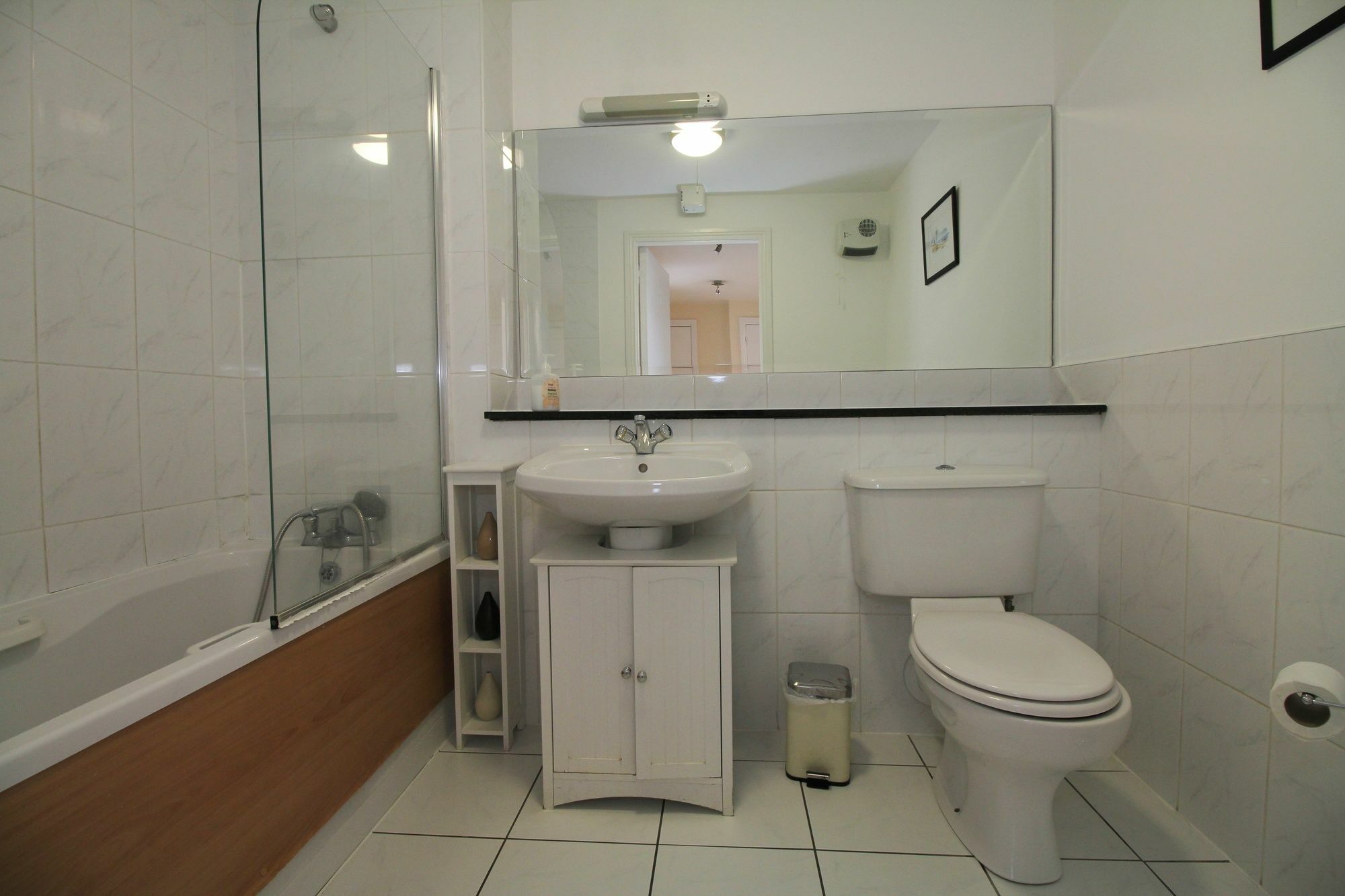 Point Village Modern Apartment Дублін Екстер'єр фото